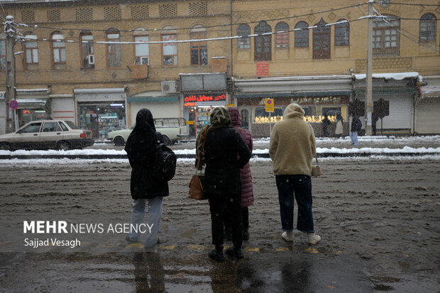 اولین برف سال در همدان