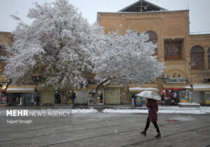 منظره زیبای برفی آرامگاه بوعلی سینا همدان