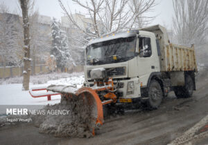 اجرای ۸۷۰ کیلومتر برفروبی جاده روستایی در همدان