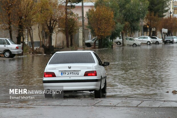 بارش اولین باران پاییزی در زاهدان