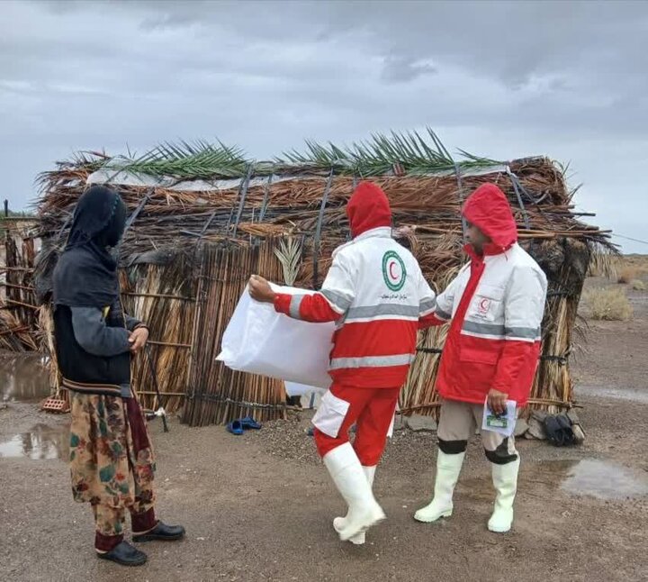 امدادرسانی هلال احمر به بیش از ۱۴۰۰ نفر در حوادث جوی کرمان