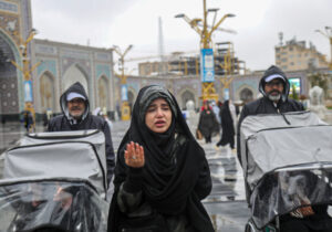 روایت زائران و مجاوران امام رضا(ع) در روز بارانی