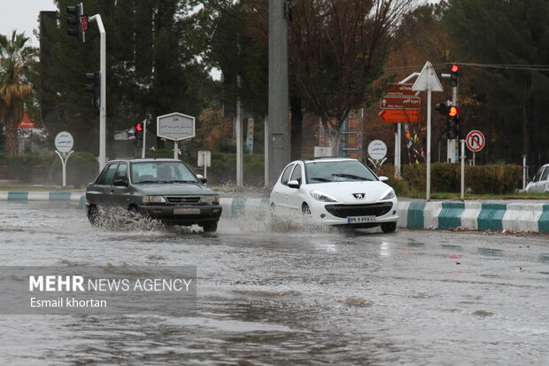 بارش باران در مسیر بجنورد به آشخانه