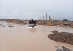 اعزام ماشینآلات سنگین صمت جنوب کرمان به مناطق سیل زده جیرفت