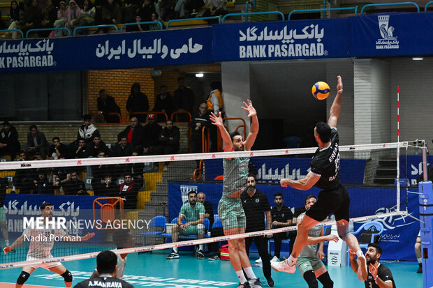 لیگ برتر والیبال - پیکان و رازین پلیمر