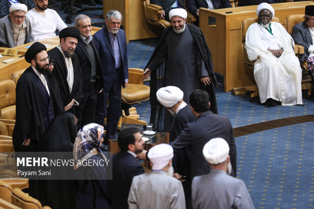 نخستین دوره جایزه بین المللی امام خمینی(ره)