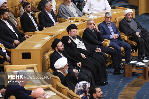 نخستین دوره جایزه بین المللی امام خمینی(ره)