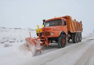 برفروبی و نمک پاشی محور آشتیان_راهجرد