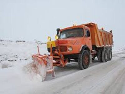 برفروبی و نمک پاشی محور آشتیان_راهجرد