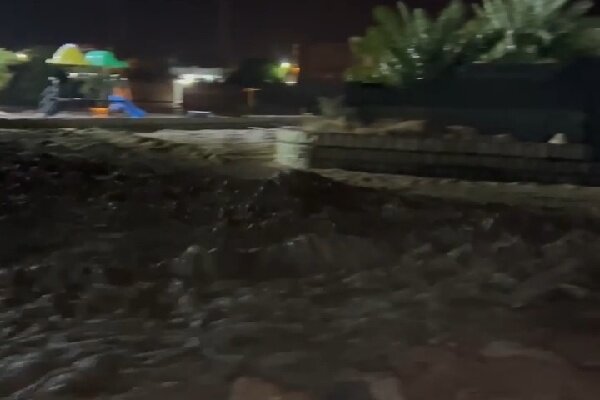 طغیان رودخانه‌های فصلی داخل شهر دشتی پارسیان