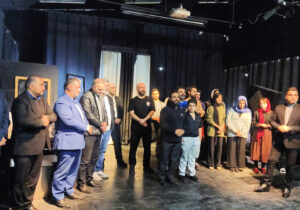 پایان اجرای نمایش «واحد ۲۲ چه خبره؟» در چالوس