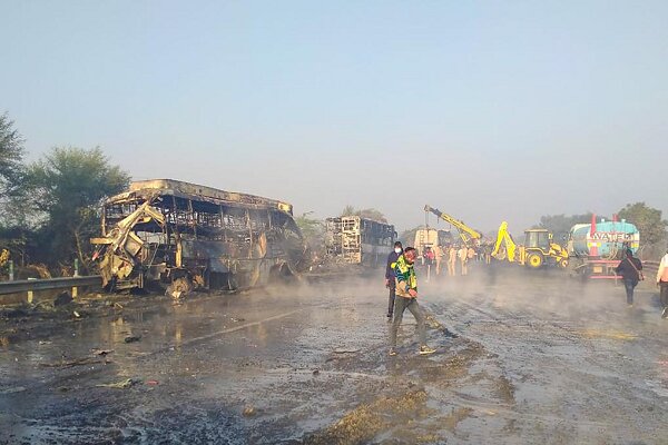 تصادف چند وسیله نقلیه در شمال هند با ۱۵ کشته