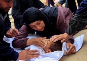 جنبش مجاهدین: حمله اسرائیل به مدرسه آوارگان جنایتی وحشیانه است