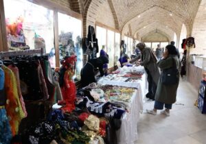 برپایی نمایشگاه و بازارچه صنایع دستی در سنندج ویژه شب یلدا