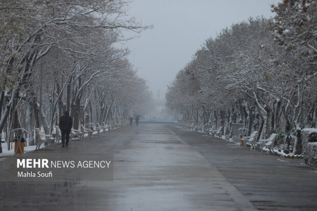 برف پاییزی در  اراک