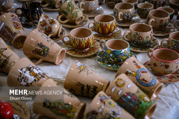 نمایشگاه و بازارچه صنایع‌دستی ویژه شب چله در سنندج