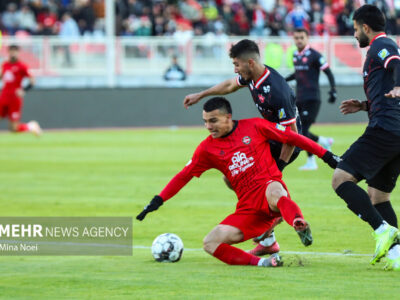 نظر کارشناس داوری در مورد صحنه های جنجالی بازی تراکتور و پرسپولیس