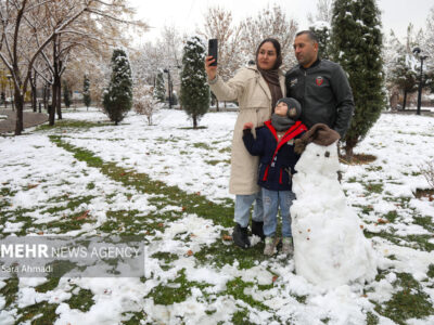 مشهد در یک روز برفی