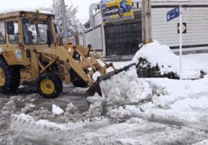 ۱۵ دستگاه تراکتور و تجهیزات برای خدماترسانی فعال هستند