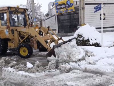 ۱۵ دستگاه تراکتور و تجهیزات برای خدماترسانی فعال هستند