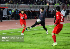 یک بازی و هزار نشان که تراکتور از پرسپولیس عبور کرد؛ هیجان جان گرفت!