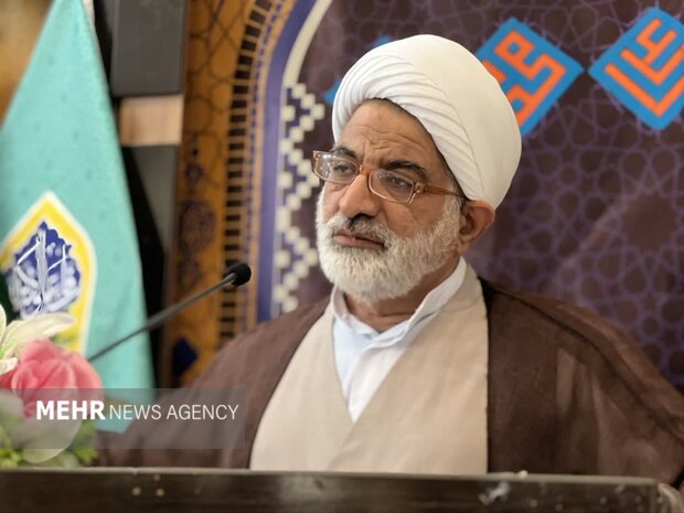 محمودی: گرانی کالا در کنگان در مقایسه با دیگر شهرها قابل قبول نیست