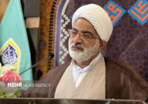 محمودی: گرانی کالا در کنگان در مقایسه با دیگر شهرها قابل قبول نیست