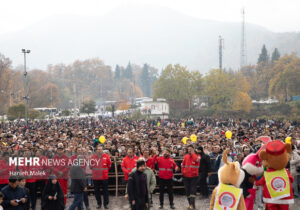 پیاده روی خانوادگی همزمان با جشن ۱۰۰سالگی شهر گرگان