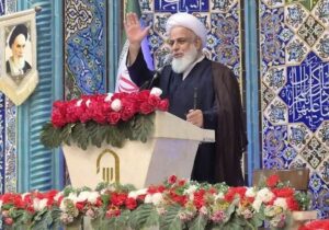 امام جمعه آبیک: گرانی و تورم فشار بر مردم را تحملناپذیر کرده است