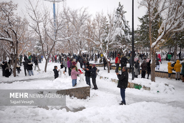 جشن آدم برفی در همدان