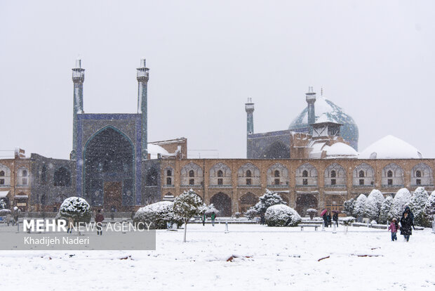 نخستین برف پاییزی در نصف جهان