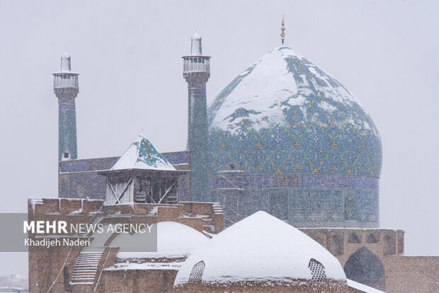 نخستین برف پاییزی در نصف جهان