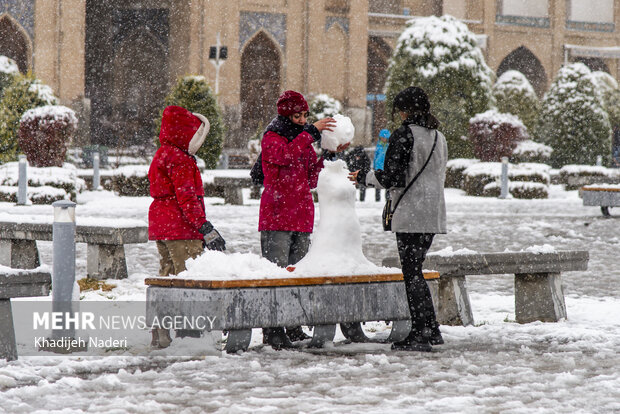 نخستین برف پاییزی در نصف جهان