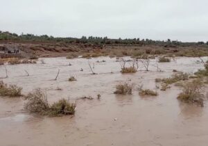 طغیان رودخانه فصلی شهر فهرج پس از سال ها خشکسالی