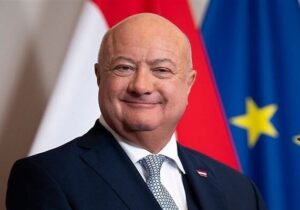 قدردانی صدراعظم اتریش از انتشار کتاب «ایرانی‌شناسان اتریشی»