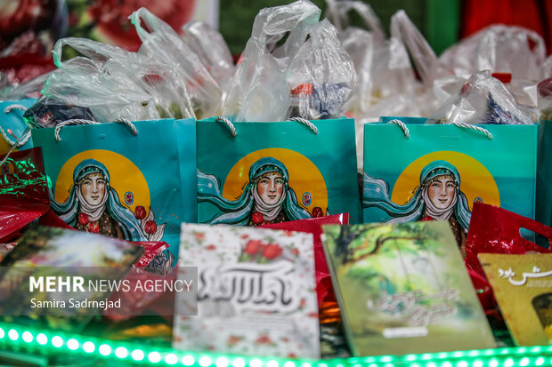 دورهمی یلدایی شهدایی