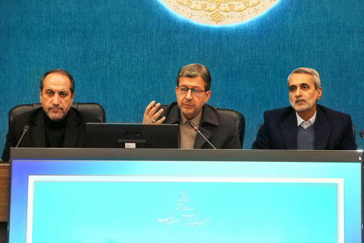 استاندار اصفهان: برنامه توسعه شرق اصفهان از حالت کتابخانه‌ای خارج شود