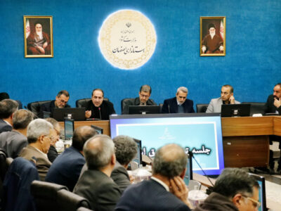 درویشی:توسعه شرق استان اصفهان بدون مشارکت مردم امکان‌پذیر نیست