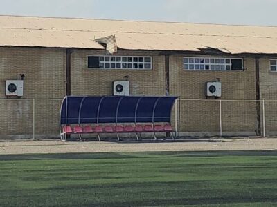 سقف پنج سالن ورزشی جاسک در پی بارندگی و طوفان اخیر تخریب شد