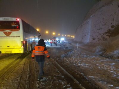 میقانی: بارش برف در محورهای خراسان شمالی ادامه دارد