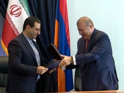 امضای تفاهمنامه همکاری میان حزب موتلفه اسلامی و حزب ارمنستان شکوفا