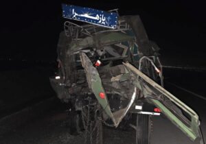 برخورد خاور با تریلی در قم ۴ مصدوم برجای گذاشت