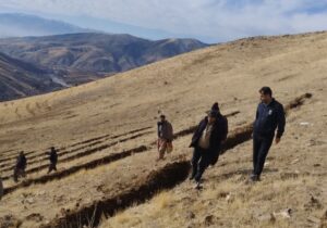 آغاز عملیات بانکت‌بندی و اصلاح اراضی در روستای مروارید کامیاران