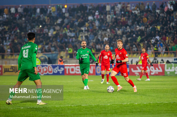 لیگ برتر فوتبال - شمس‌آذر و تراکتور