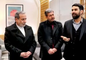 تقدیر وزیر امور خارجه از نیروهای سپاه حفاظت هواپیمایی در اصفهان 