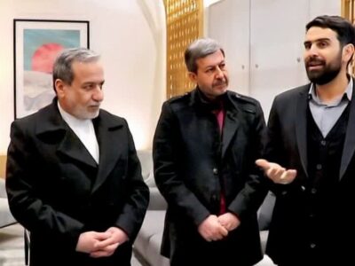 تقدیر وزیر امور خارجه از نیروهای سپاه حفاظت هواپیمایی در اصفهان 