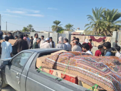 رسیدن کمک‌های مردم زرآباد سیستان و بلوچستان به سیل‌زدگان جاسک