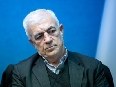 بهاروند: دولت باید سهم قانونی خود در حوزه بیمه قالیبافان را پرداخت کند