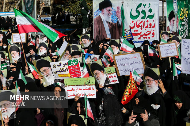 ایرانشهر؛ صحنه همبستگی مردم در گرامیداشت سالروز نهم دی