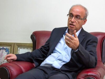 صنعت دارو در آستانه فروپاشی است/ هشدار جدی رئیس کیمته دارو کمیسیون بهداشت مجلس؛ منتظر افزایش قیمت دارو باشیم!